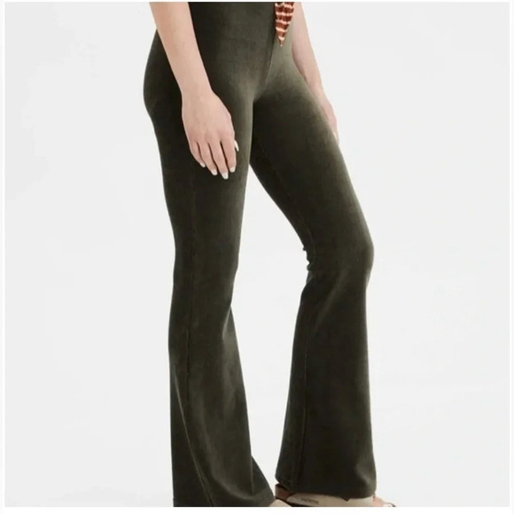 American Eagle Outfitters Pants - American eagle 
Ahh-Mazingly soft 
Flare leggings
Olive green
Size lg